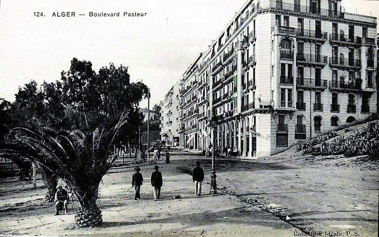 Alger - Boulevard Pasteur.jpg
